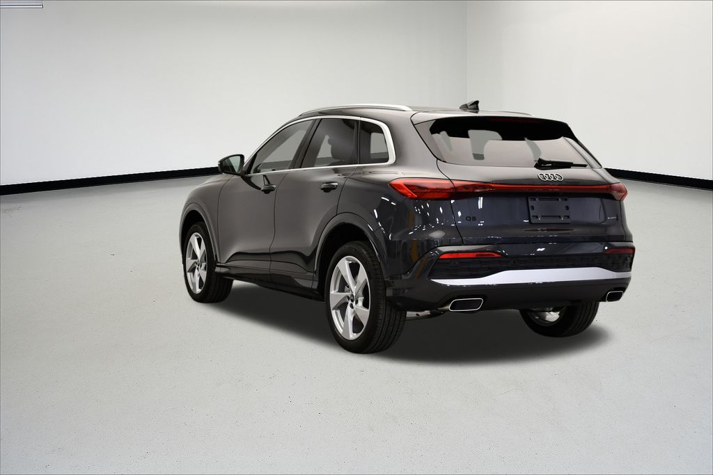 Thumbnail: 2025 Audi Q5 - 3