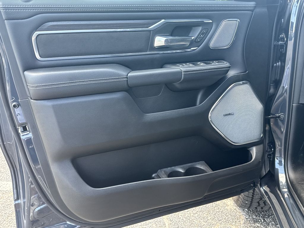 2026 Ram 1500 Laramie - 3