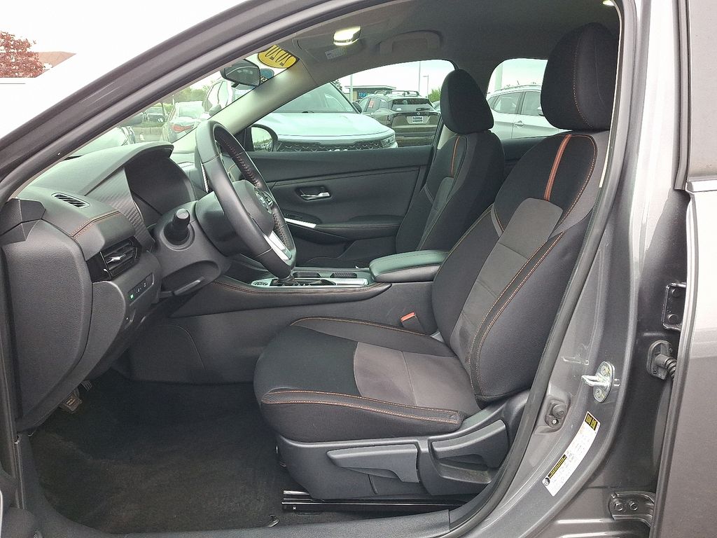 Thumbnail: 2020 Nissan Sentra - 14