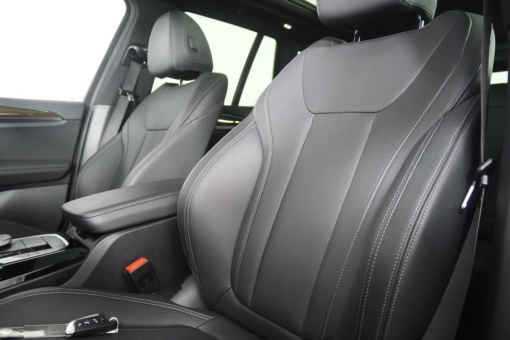 Thumbnail: 2023 BMW X3 - 10