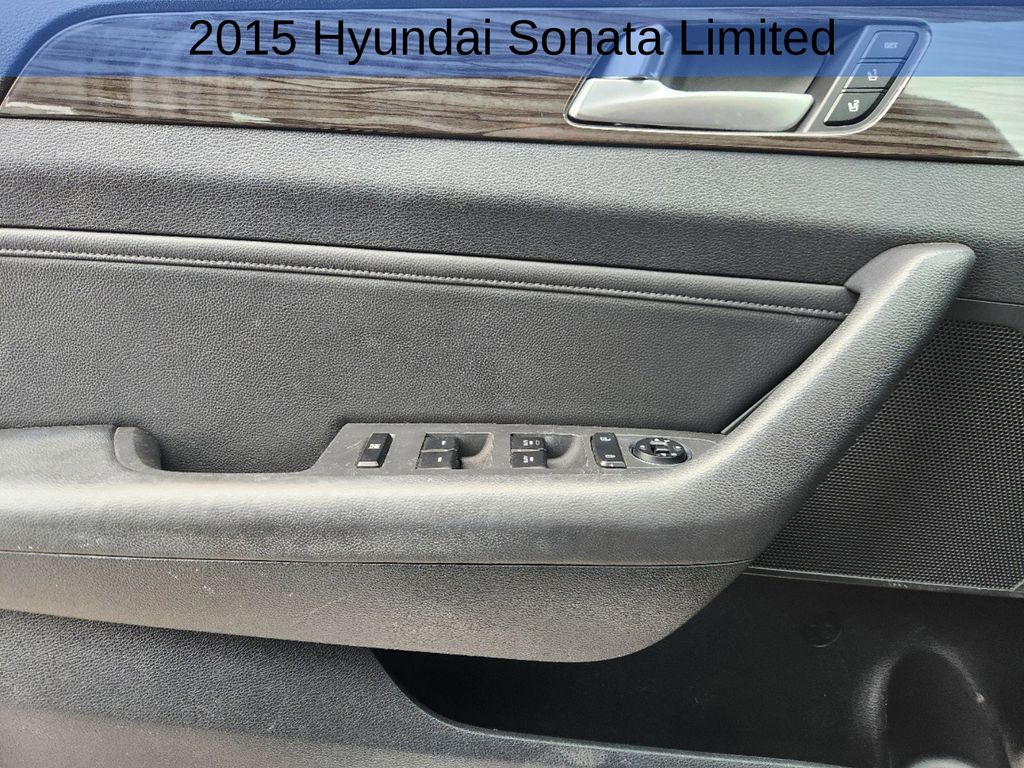 2015 Hyundai Sonata Limited 22