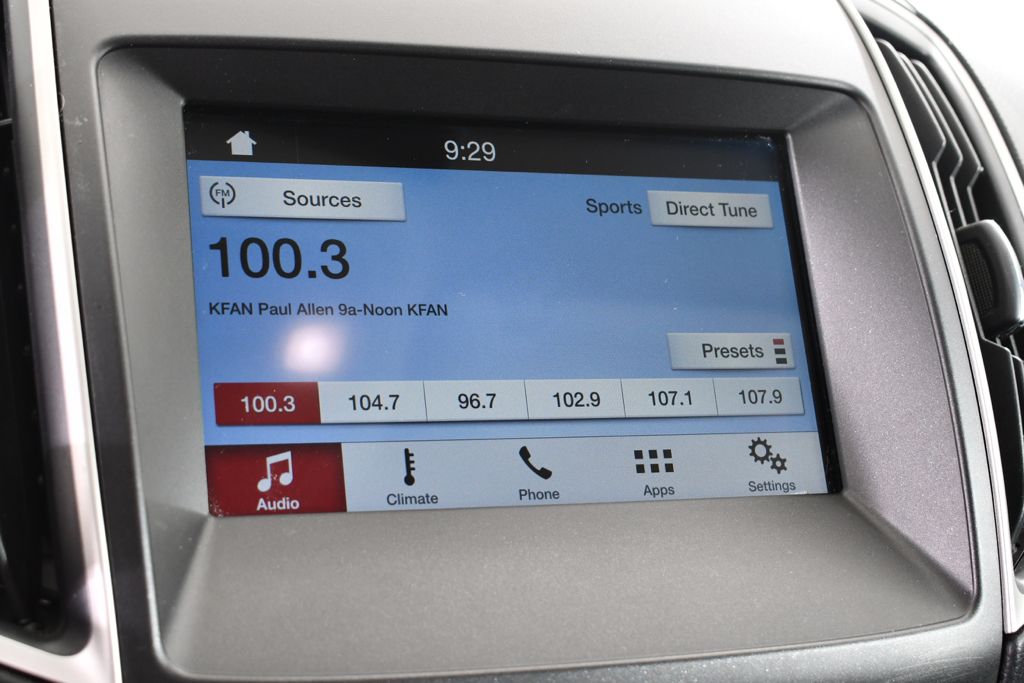 Used 2016 White Ford SEL image 27