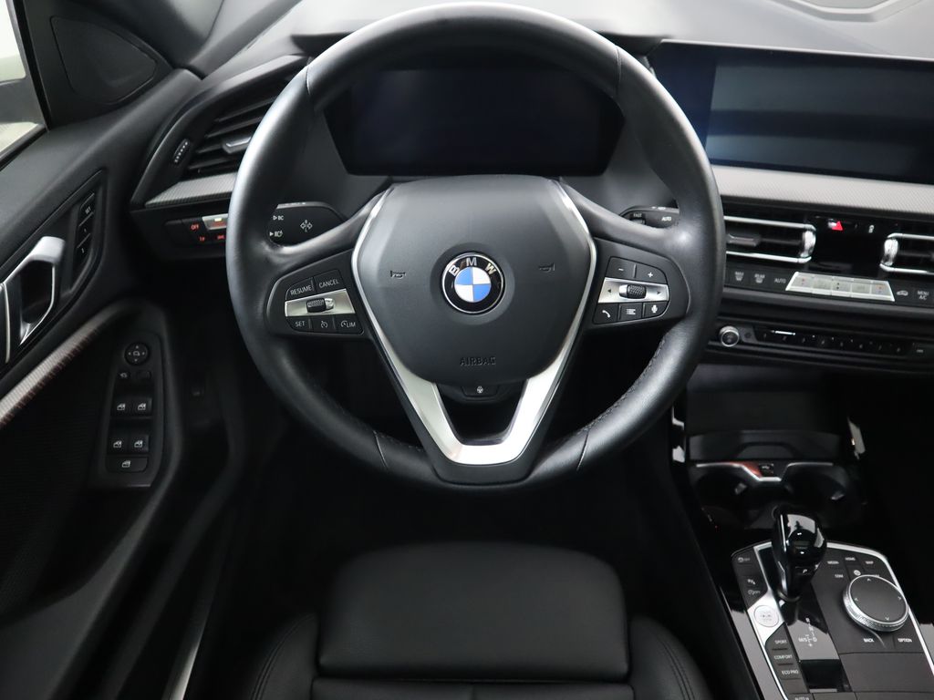 Thumbnail: 2022 BMW 2 Series - 10