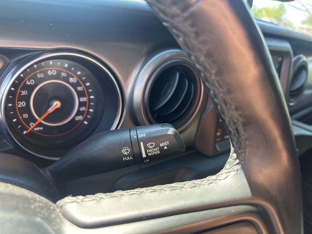 Used Car 2022 Jeep Gladiator  For Sale Under $30,000 In Austin, Texas