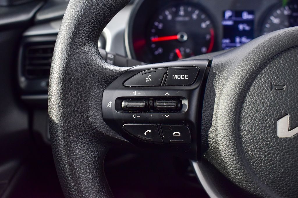 Thumbnail: 2023 Kia Rio - 18