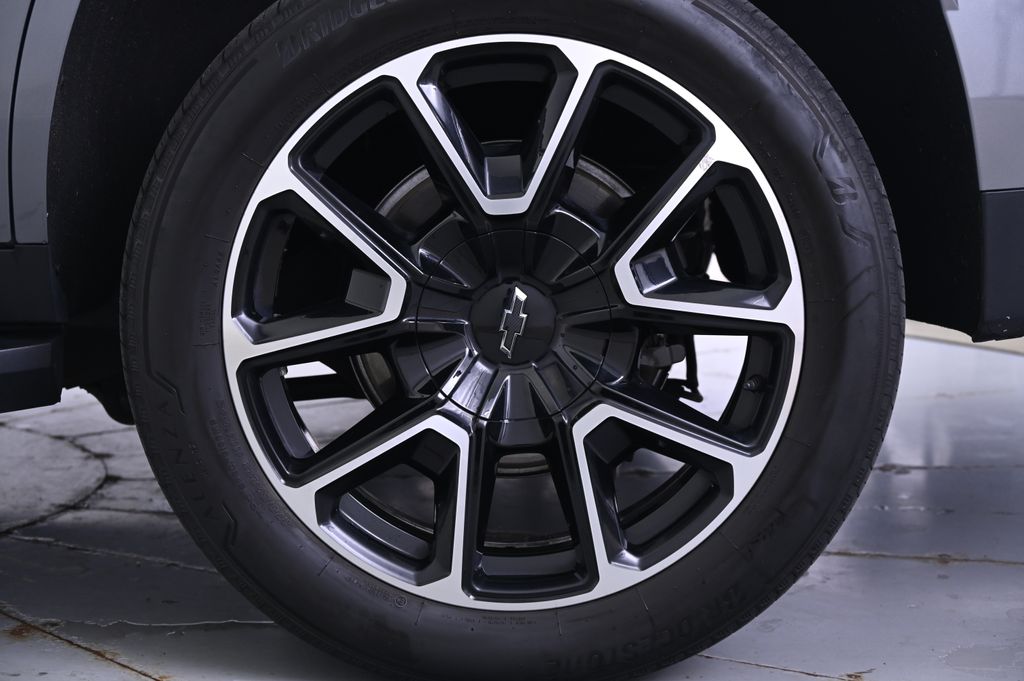 Thumbnail: 2022 Chevrolet Tahoe - 12