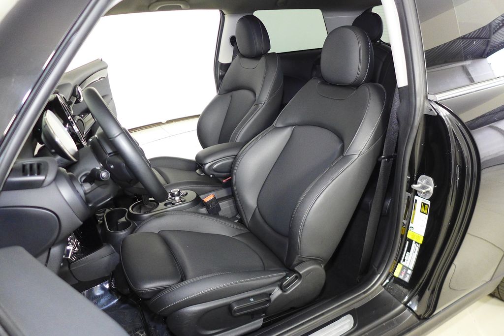 Thumbnail: 2023 MINI Cooper - 22