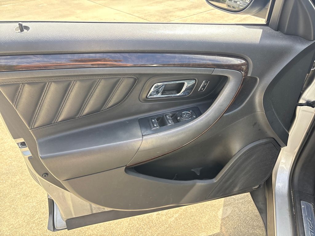 Used 2015 Silver Ford Limited image 15