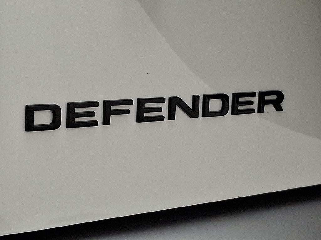 2025 Land Rover Defender 110 19