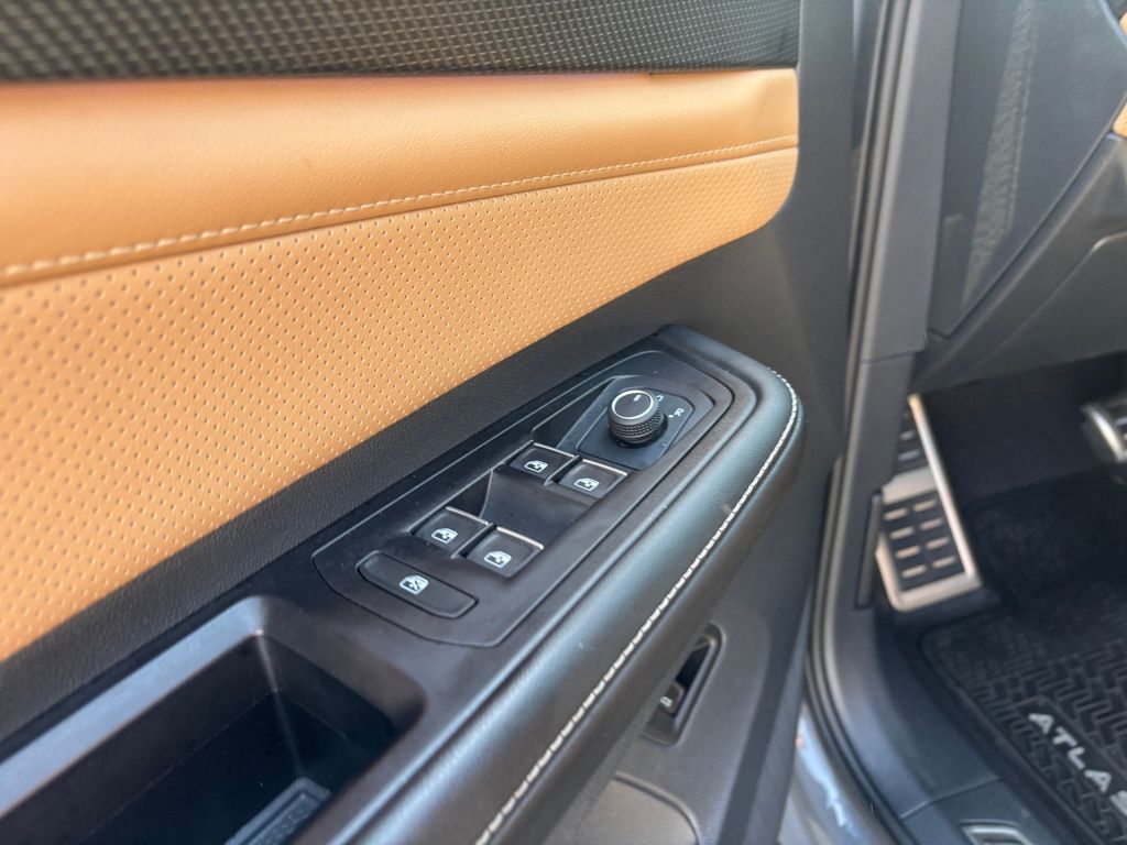 Used Car 2024 Volkswagen Atlas Cross Sport  2.0t Sel R-line For Sale Under $40,000 In Austin, Texas