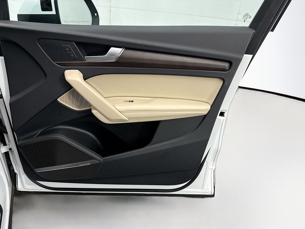 Thumbnail: 2023 Audi Q5 - 23