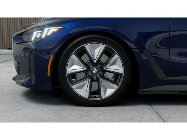 Thumbnail: 2026 BMW i4 - 7