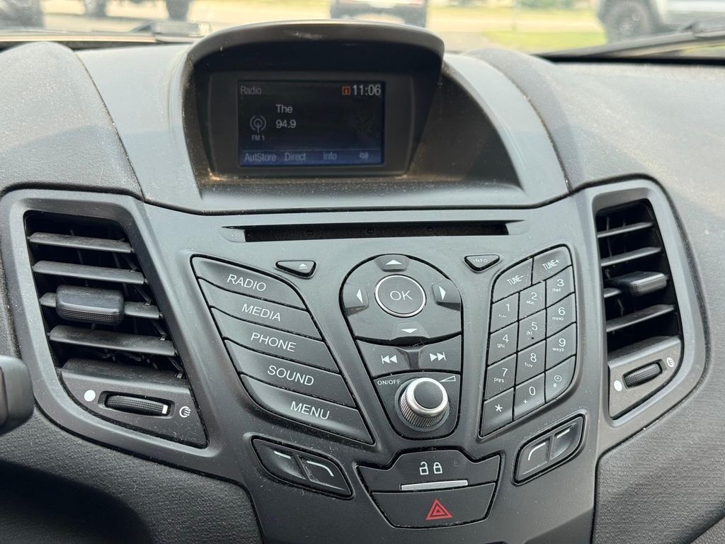 Certified Used 2019 Lightning Blue Metallic Ford SE image 13
