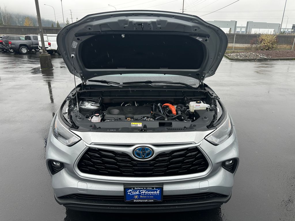 2023 Toyota Highlander Hybrid XLE