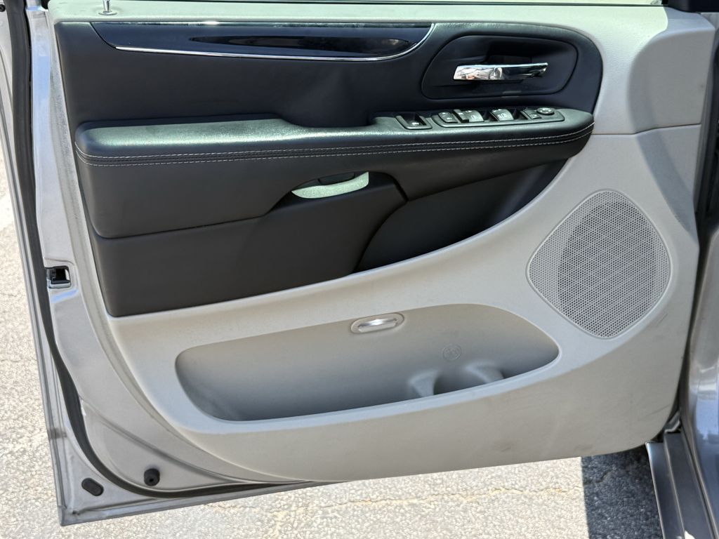 2016 Dodge Grand Caravan SXT Silver at Emmons Autoplex