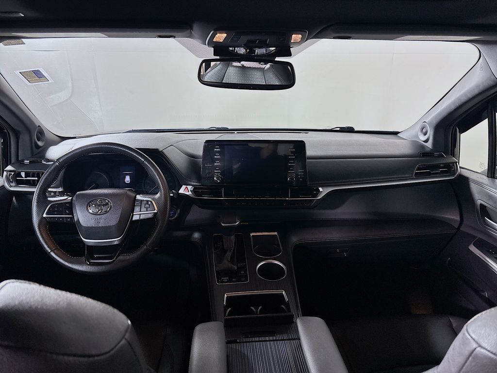 2023 Toyota Sienna Woodland Edition
