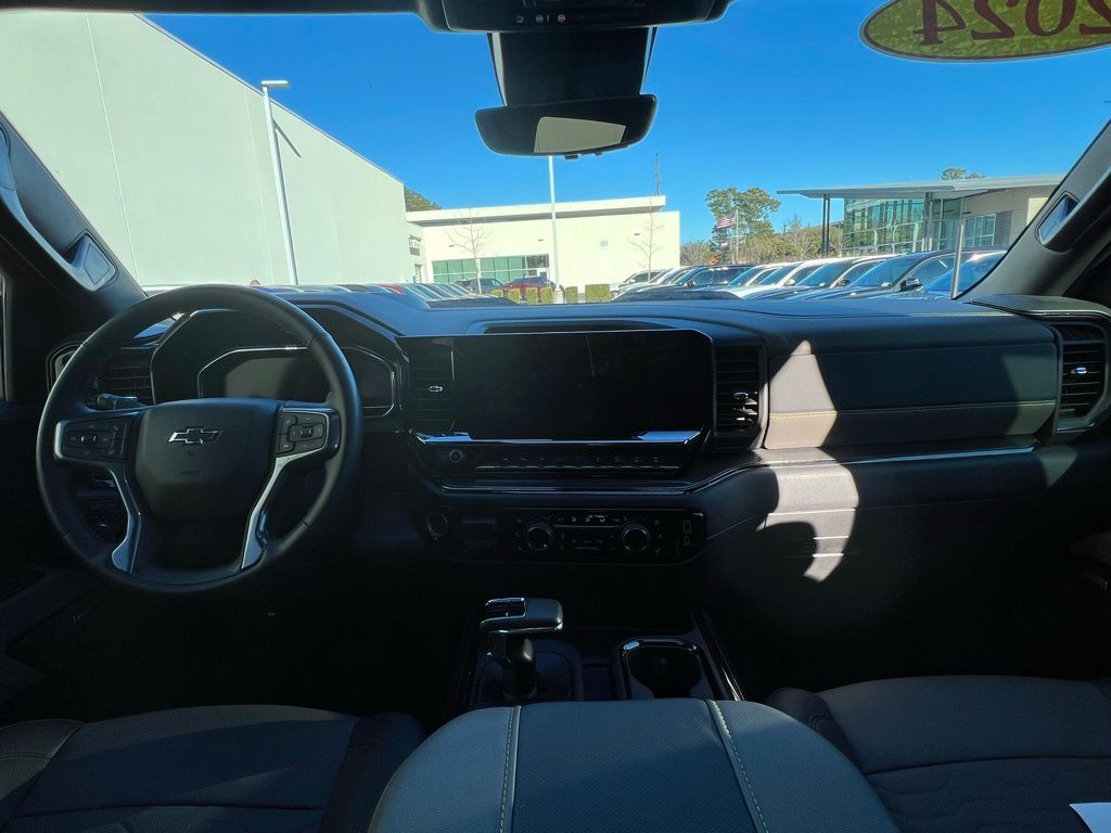 Thumbnail: 2024 Chevrolet Silverado 1500 - 11