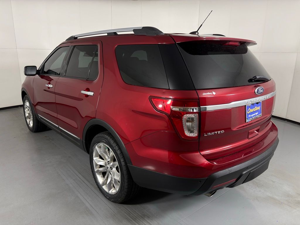 View vehicle photo 6