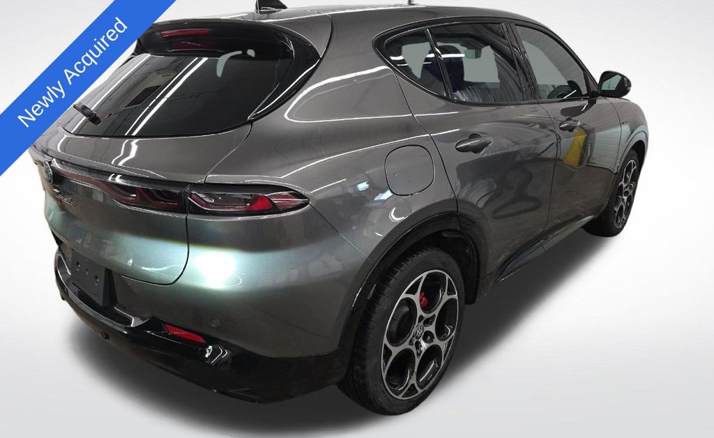 Grigio Ascari Metallic 2025 Alfa Romeo Tonale AWD SUV / Crossover All-Wheel Drive 9-Speed Automatic