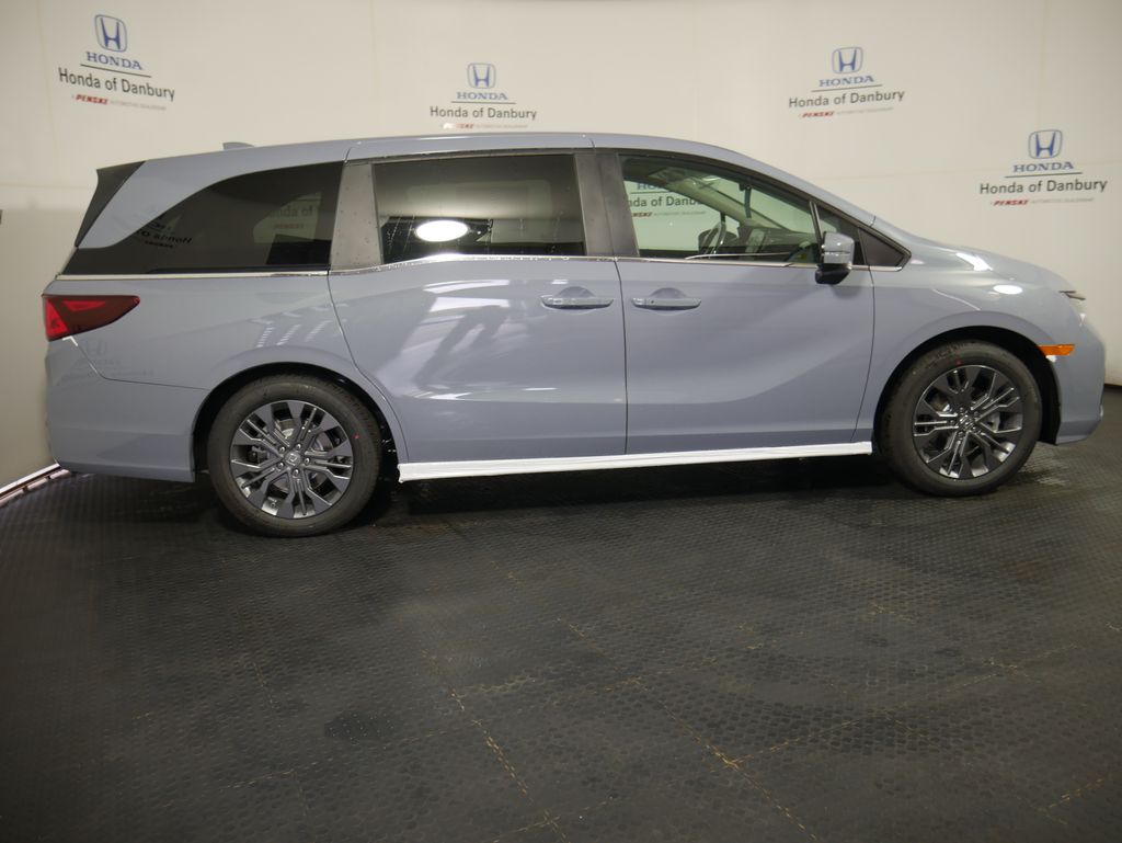 Thumbnail: 2026 Honda Odyssey - 3