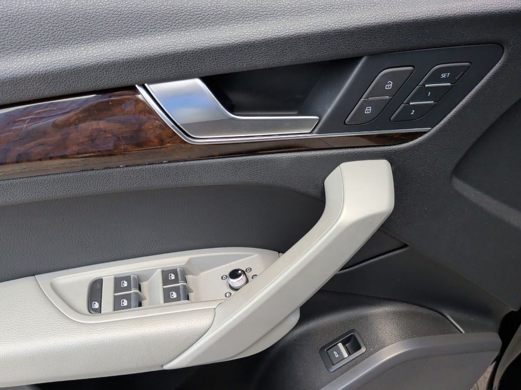 2018 Audi Q5 2.0T Premium Plus - 10
