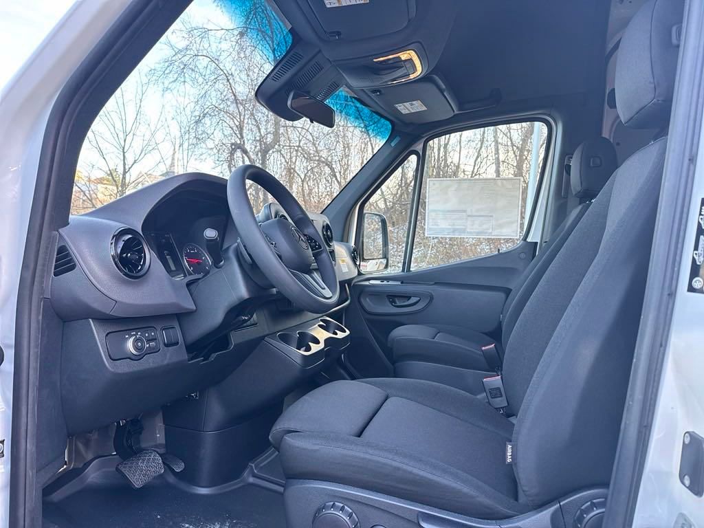 2024 Mercedes-Benz Sprinter 3500 Cargo 170 WB - 8