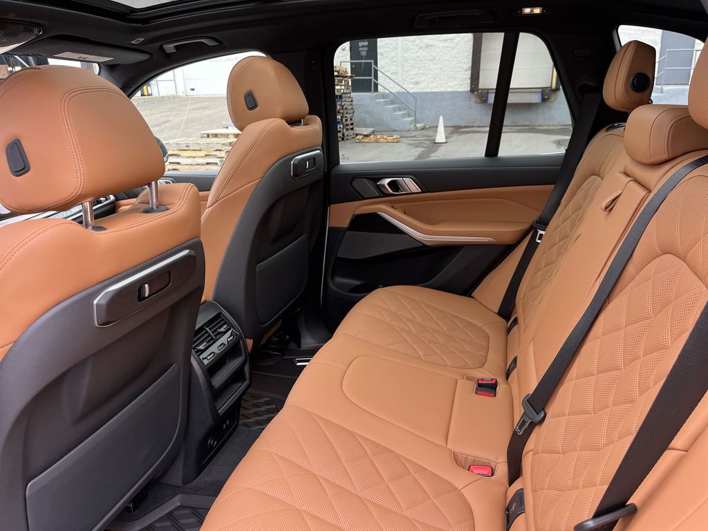 Thumbnail: 2024 BMW X5 - 23