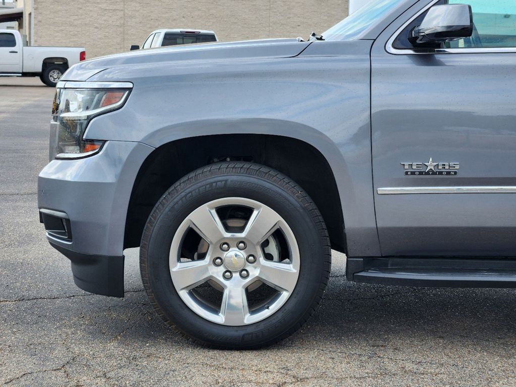 2019 Chevrolet Suburban LT 8