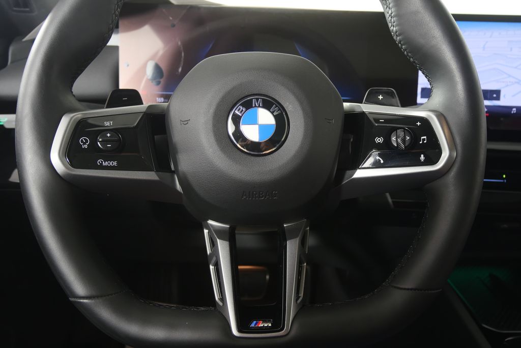 Thumbnail: 2025 BMW 5 Series - 18