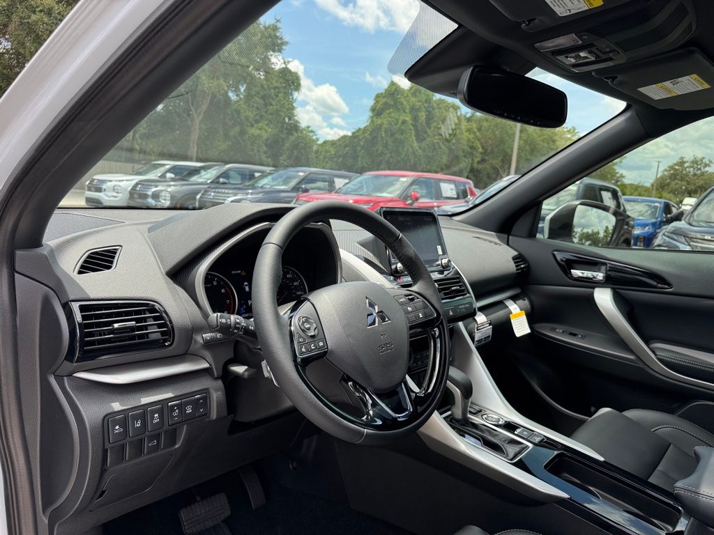 2025 Mitsubishi Eclipse Cross SEL photo 23