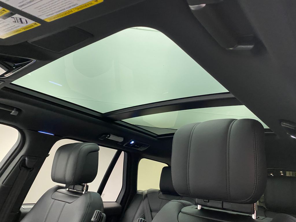 2020 Land Rover Range Rover HSE 18