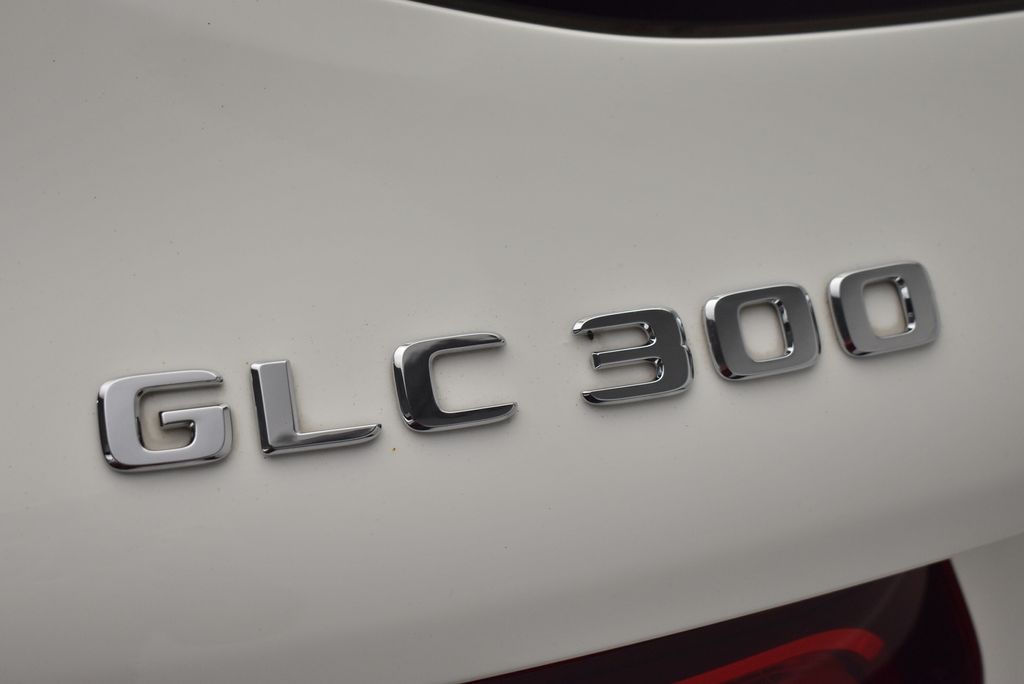 Thumbnail: 2022 Mercedes-Benz GLC - 9