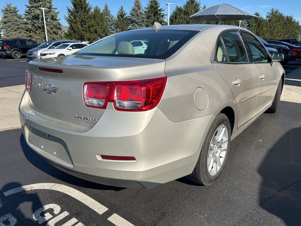 Thumbnail: 2014 Chevrolet Malibu - 3