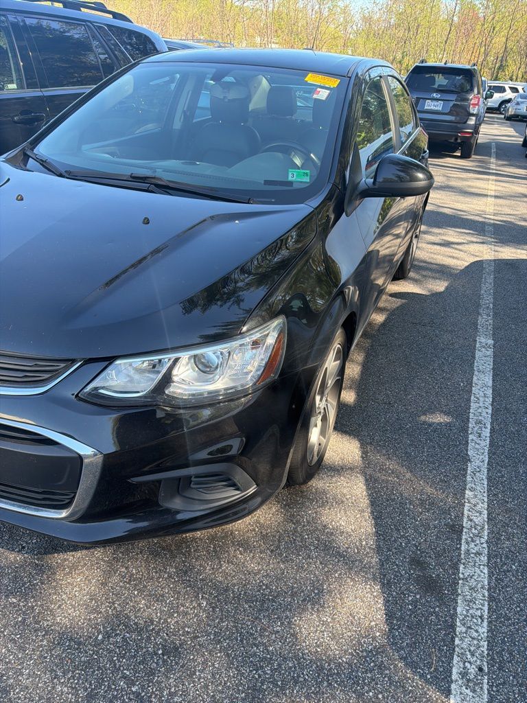 Black Metallic 2019 Chevrolet Sonic Premier Sedan FWD Sedan Front-Wheel Drive 6-Speed Automatic