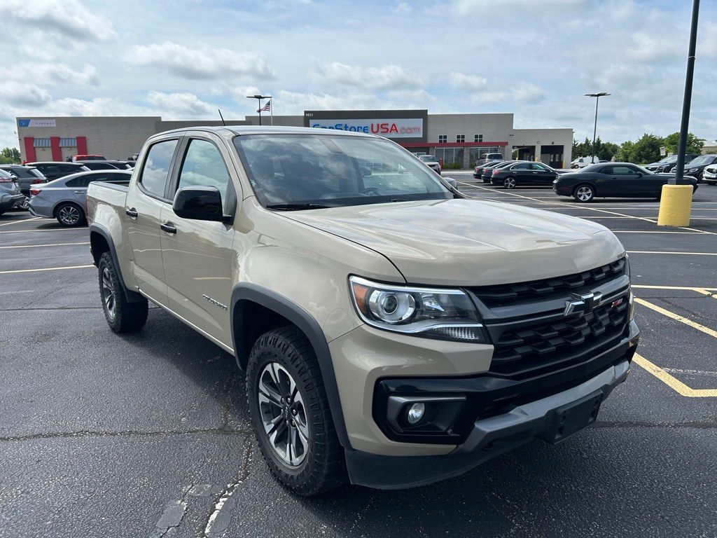 Sand Dune Metallic 2022 Chevrolet Colorado Z71 Crew Cab 4WD Pickup Truck Four-Wheel Drive 8-Speed Automatic