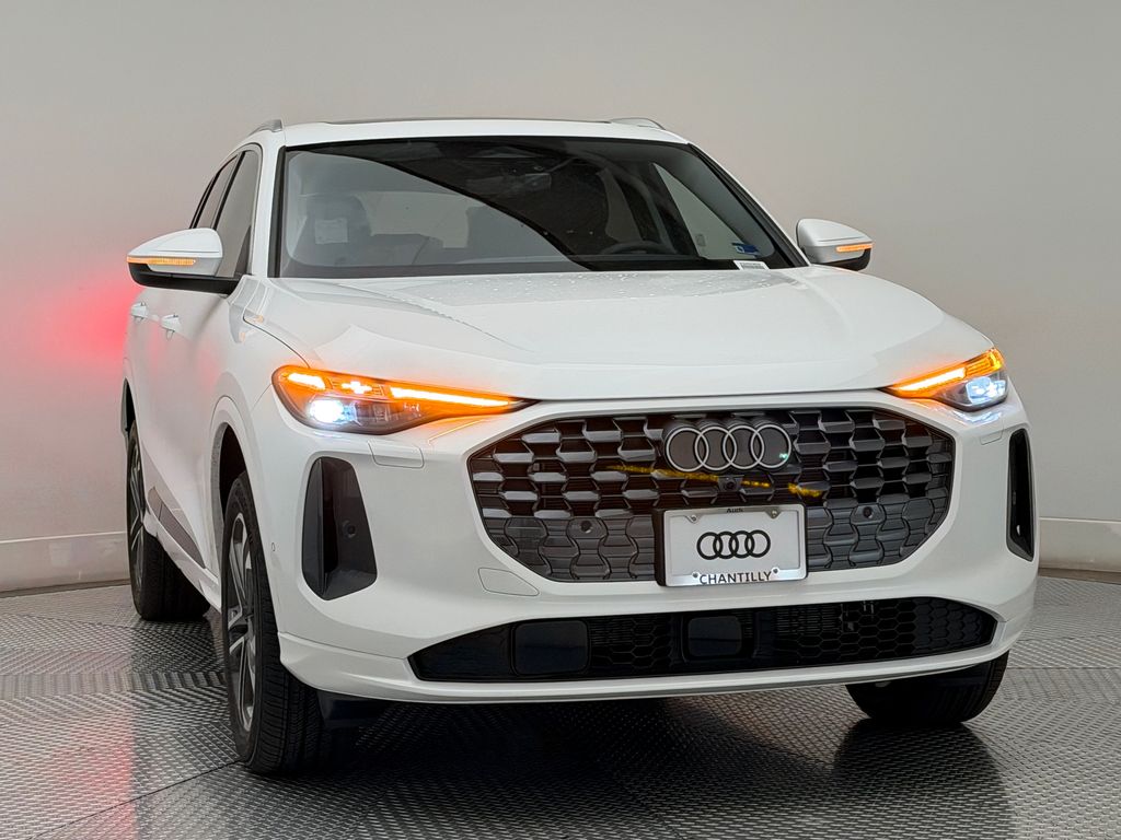 Thumbnail: 2026 Audi Q5 - 3