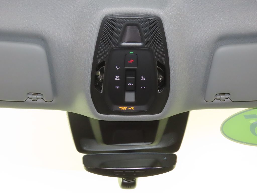 Thumbnail: 2025 Audi Q6 e-tron - 20