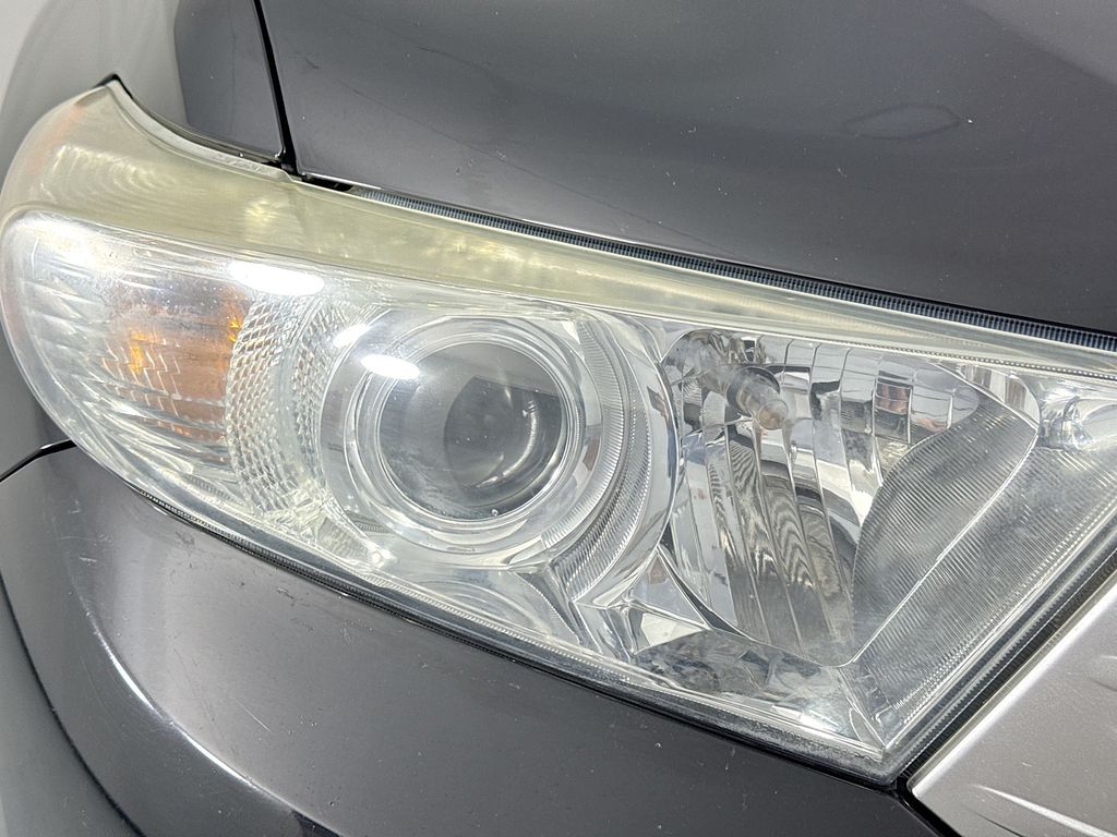 Used Car 2013 Toyota Highlander  Se For Sale Under $15,000 In Austin, Texas