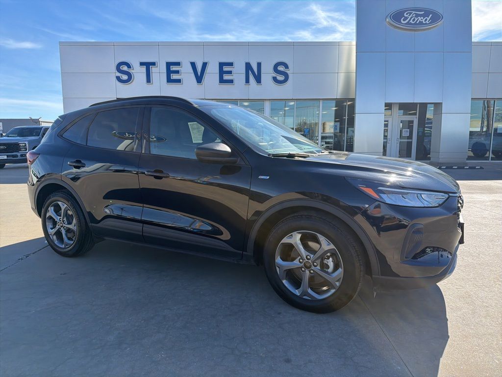 2025 Ford Escape ST-Line FWD