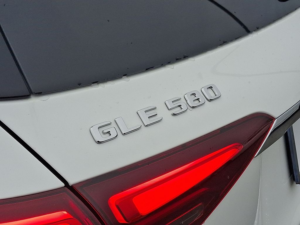 Thumbnail: 2026 Mercedes-Benz GLE - 19