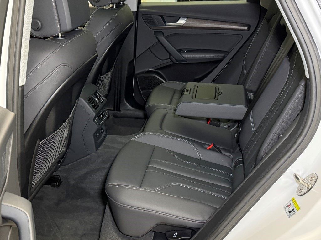2024 Audi Q5 e Premium Plus 26