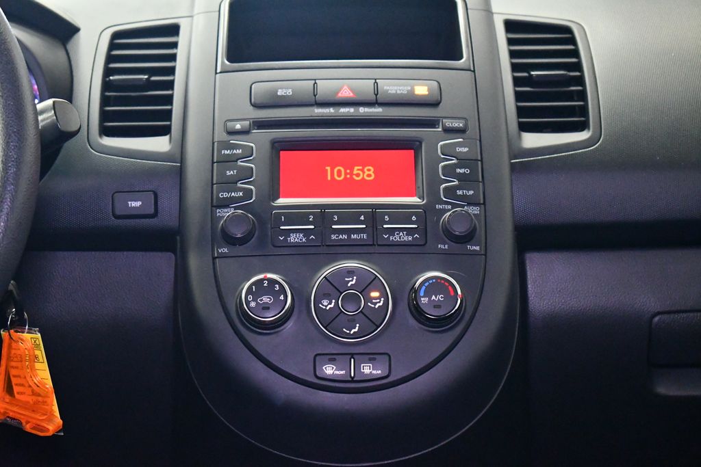 Thumbnail: 2012 Kia Soul - 17