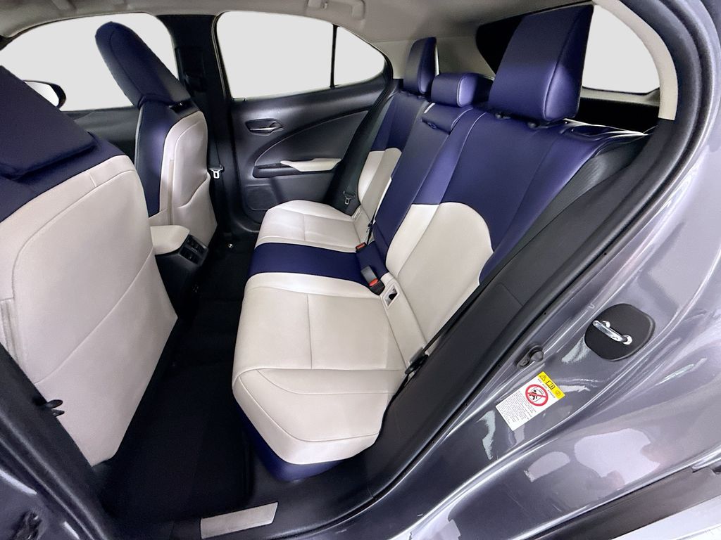 Thumbnail: 2019 Lexus UX - 21