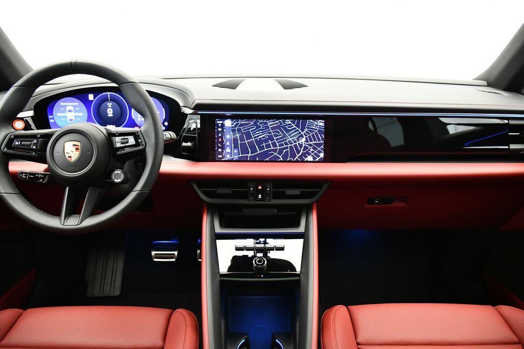 Thumbnail: 2025 Porsche Macan - 22