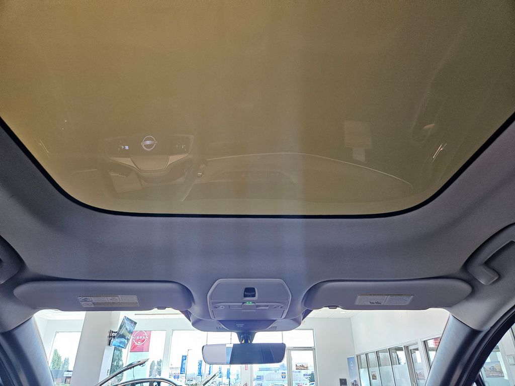 2026 Nissan Leaf PLATINUM+