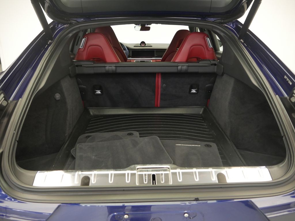 Thumbnail: 2022 Porsche Panamera - 23