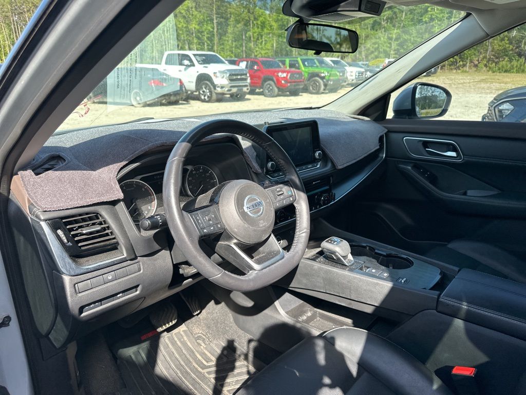 2021 Brilliant Silver Metallic Nissan Rogue SV FWD SUV