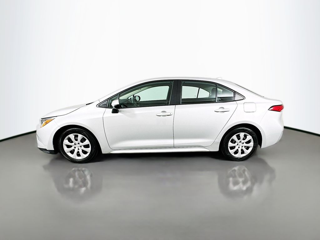2022 Toyota Corolla LE 8
