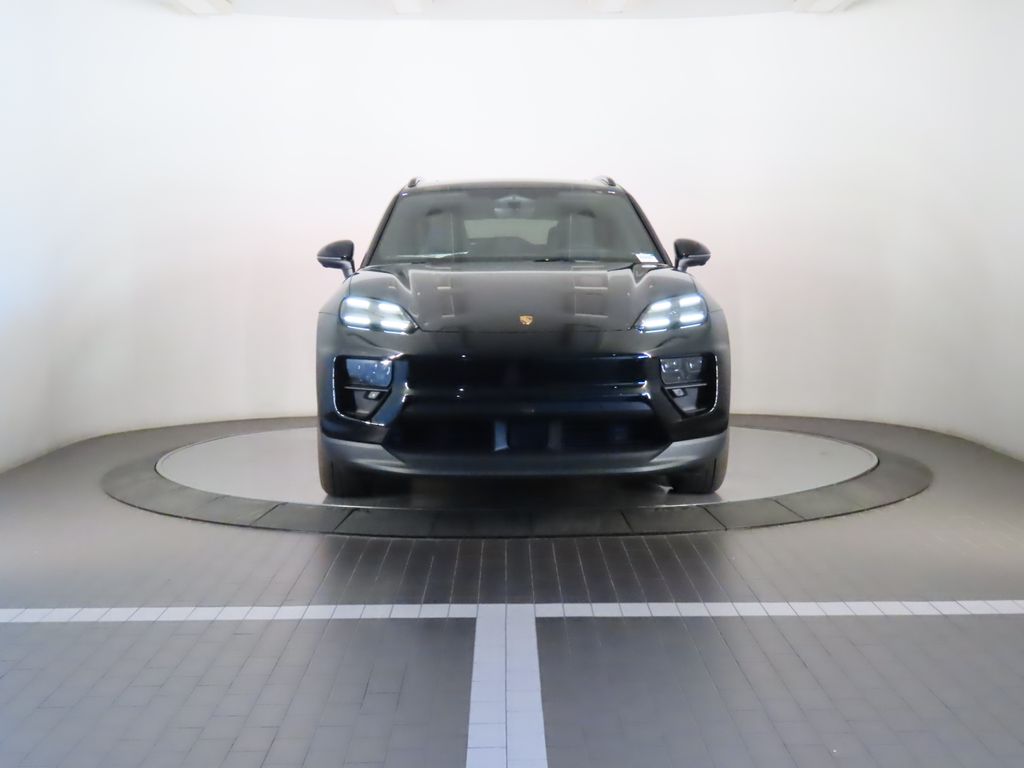 Thumbnail: 2025 Porsche Macan - 10