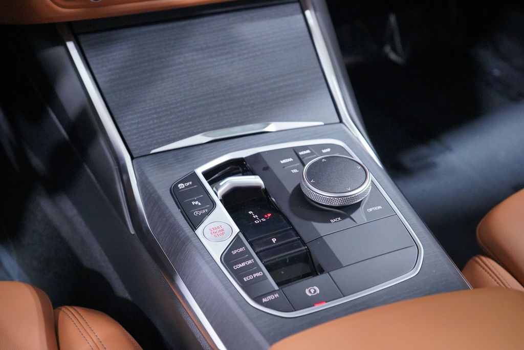 Thumbnail: 2026 BMW 3 Series - 11